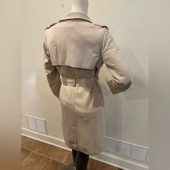 Tahari Light Beige Faux Leather Trench Coat with Waist Tie, Size Medium - Picture 8 of 16